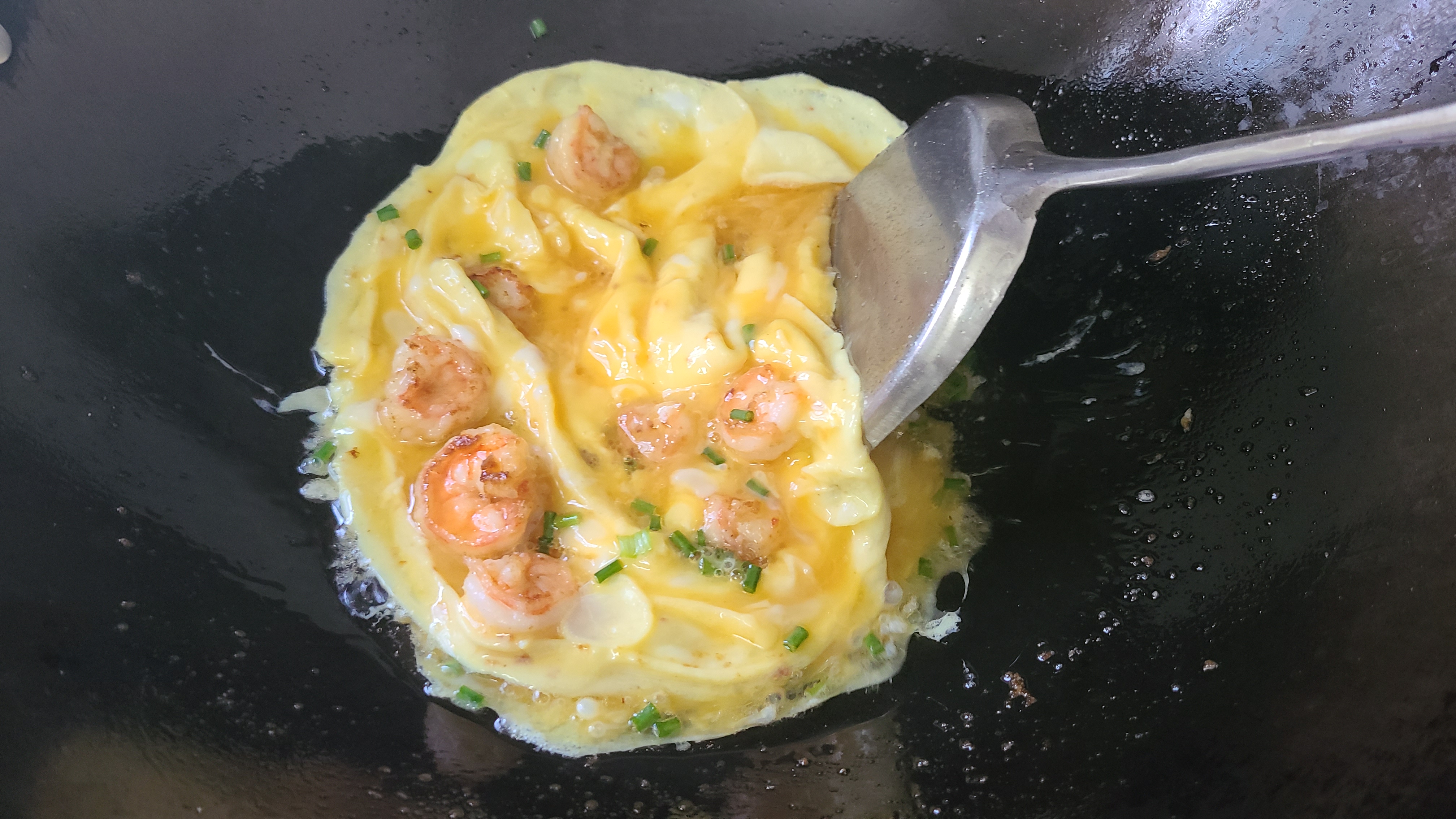 虾仁滑蛋，教你这个广东做法，嫩滑美味，每次做都很好吃