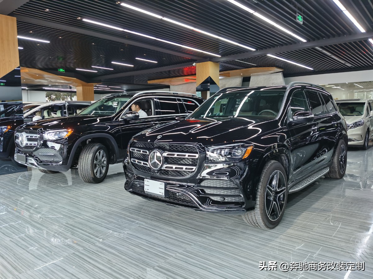 实拍加版国六奔驰gls450：运动型外观，9种配置包可选！买啥中规