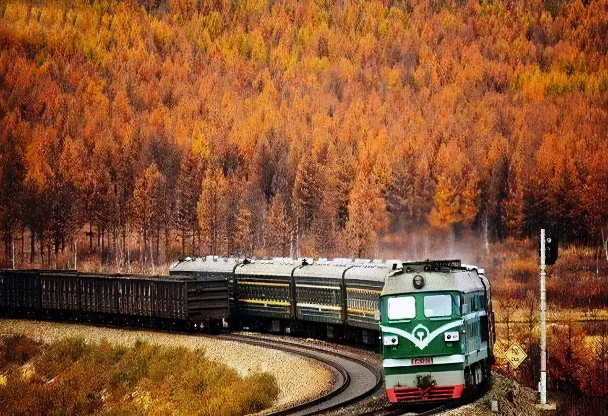 时光荏苒，还记得在绿皮火车上度过的岁月吗？