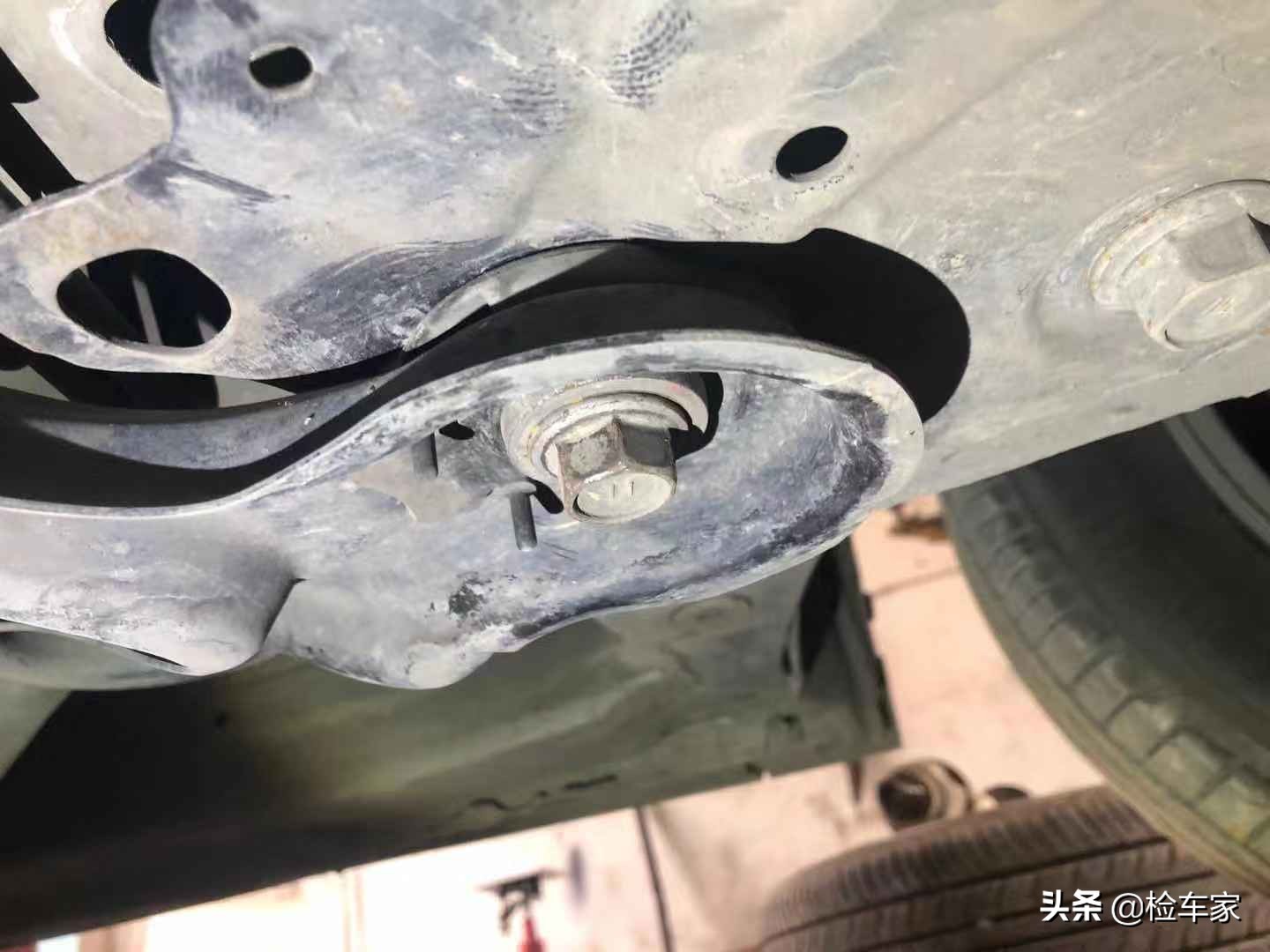 回家过年要旅游，13万买辆丰田普瑞维亚，舒适程度堪比埃尔法