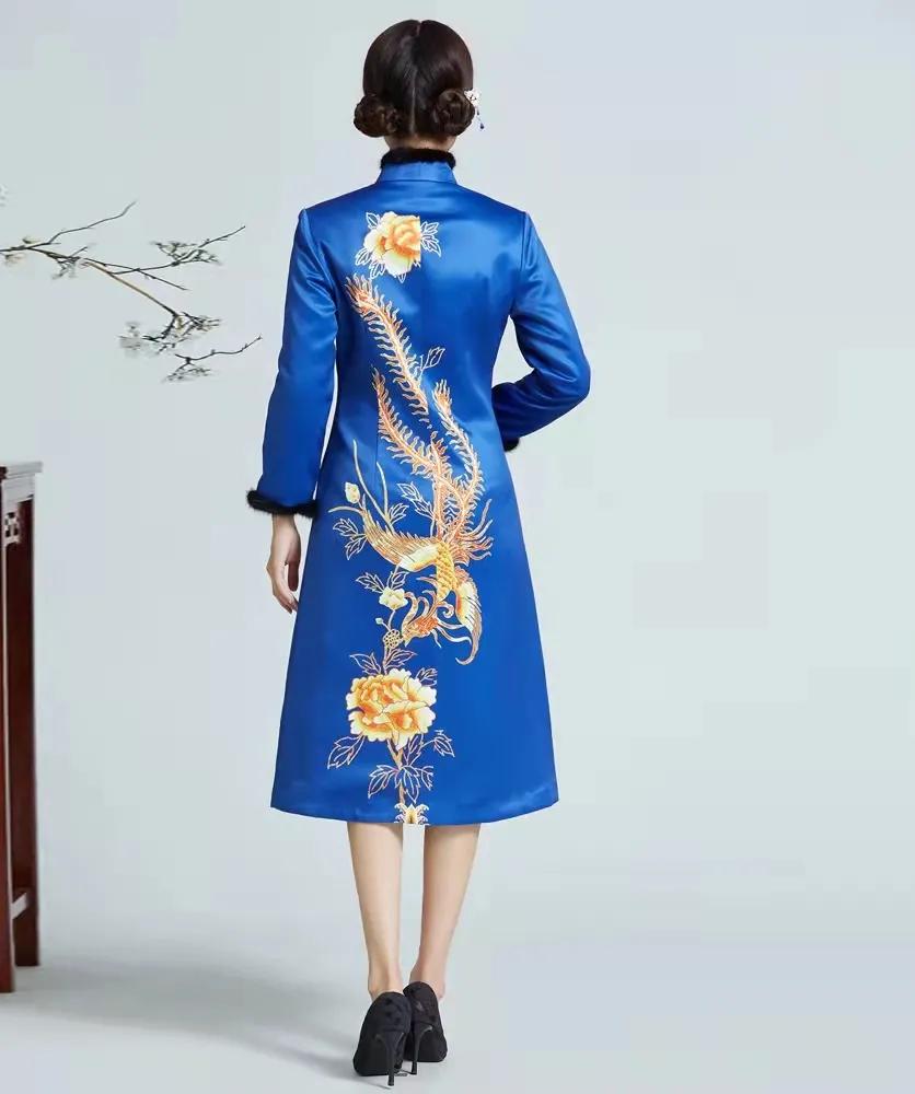 端庄优雅大气的宝蓝色旗袍，高贵之美，被国人称赞，让女子耀眼