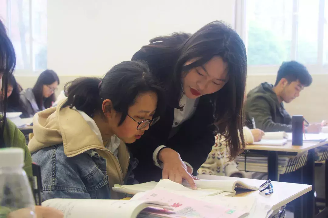 成都希望职业学校举行2019年高考(春季)考前动员大会