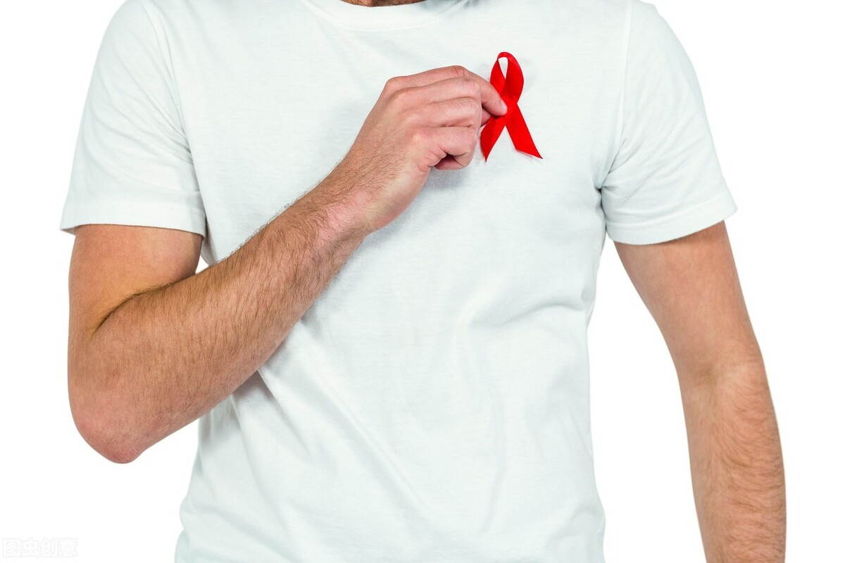 艾滋病多久会出现症状，艾滋病的潜伏期有多长？