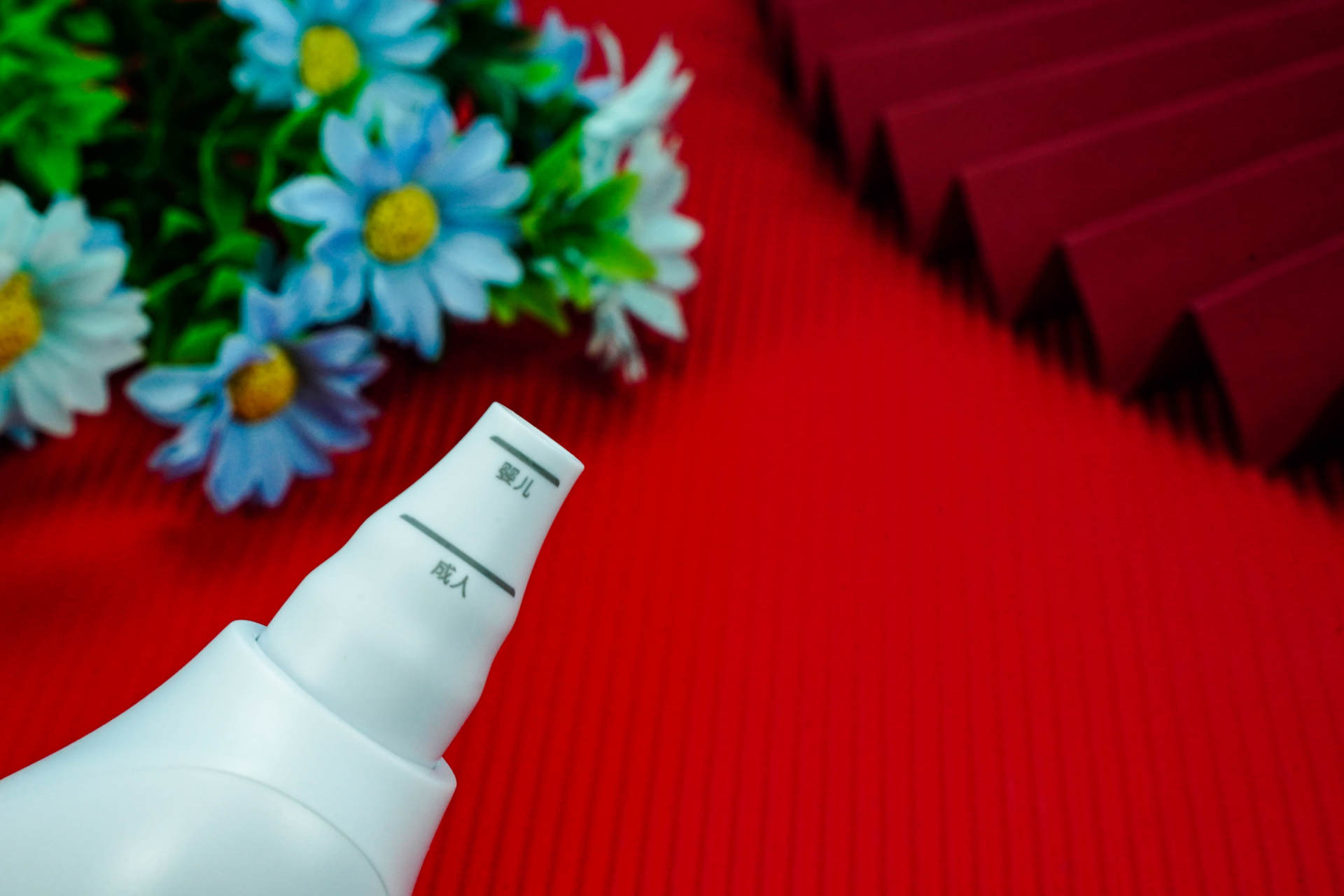 凡米耳温枪（发光版）：一秒测量，显示精准，晚上也能用