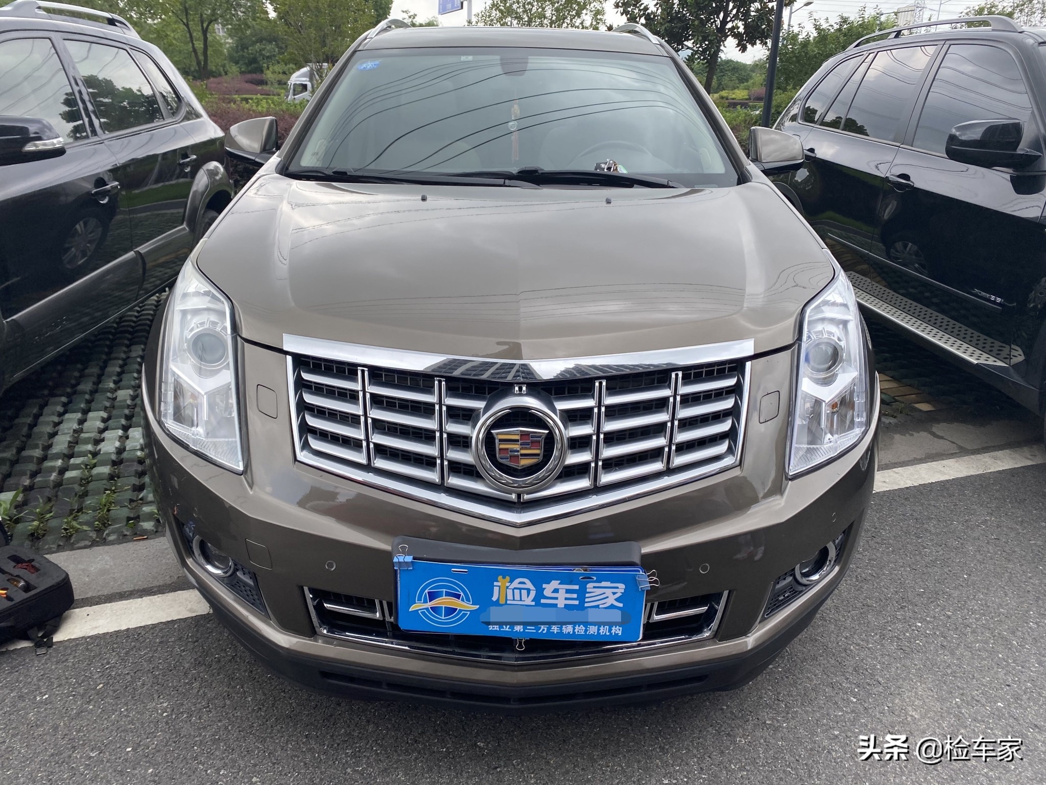 大排量进口SUV，12万买凯迪拉克SRX值不值？网友：白菜价都没人要