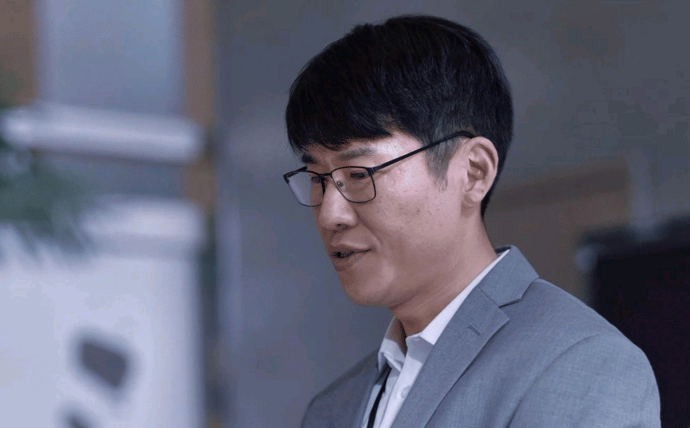 暴风眼程雷扮演者(暴风眼中程雷的扮演者)