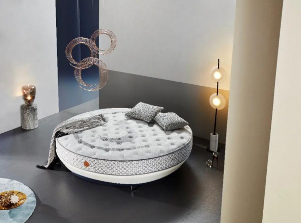 杨洋代言喜临门，一场国货与内娱的“新生”