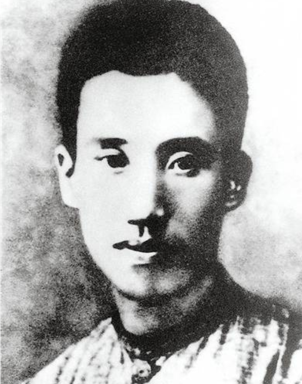 1934年，一名乞丐来到瑞金点名要见周恩来，三天后红军开始长征