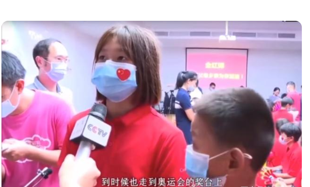 引以为傲！全红婵已成全民偶像，亲哥却认为她还有很长的路要走