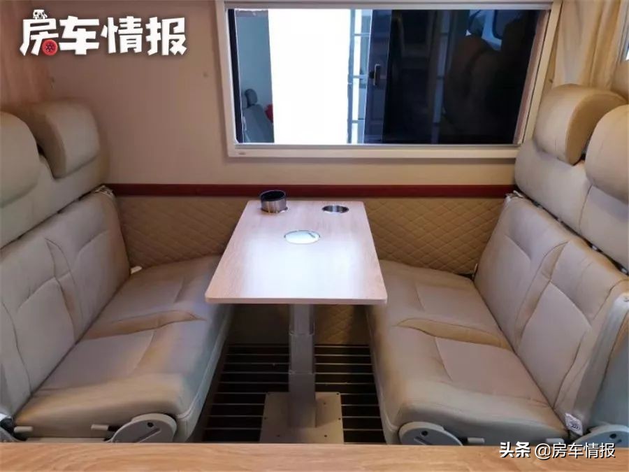 20万出头国六校车底盘房车安全可靠，超大空间3张床，C2本能开