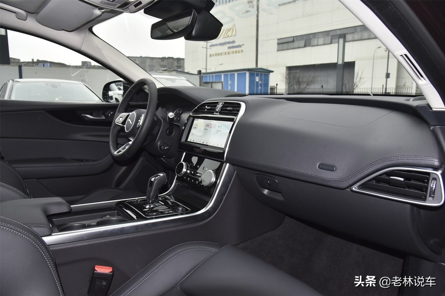 捷豹XEL价格“跳水”，最高降12.6万，销量依然很“尴尬”
