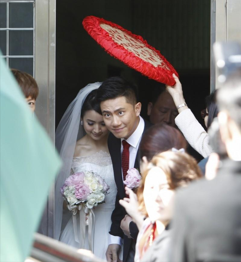 林依晨7年豪門婚姻像封建社會，沒生孩子無底氣，放屁都小心翼翼