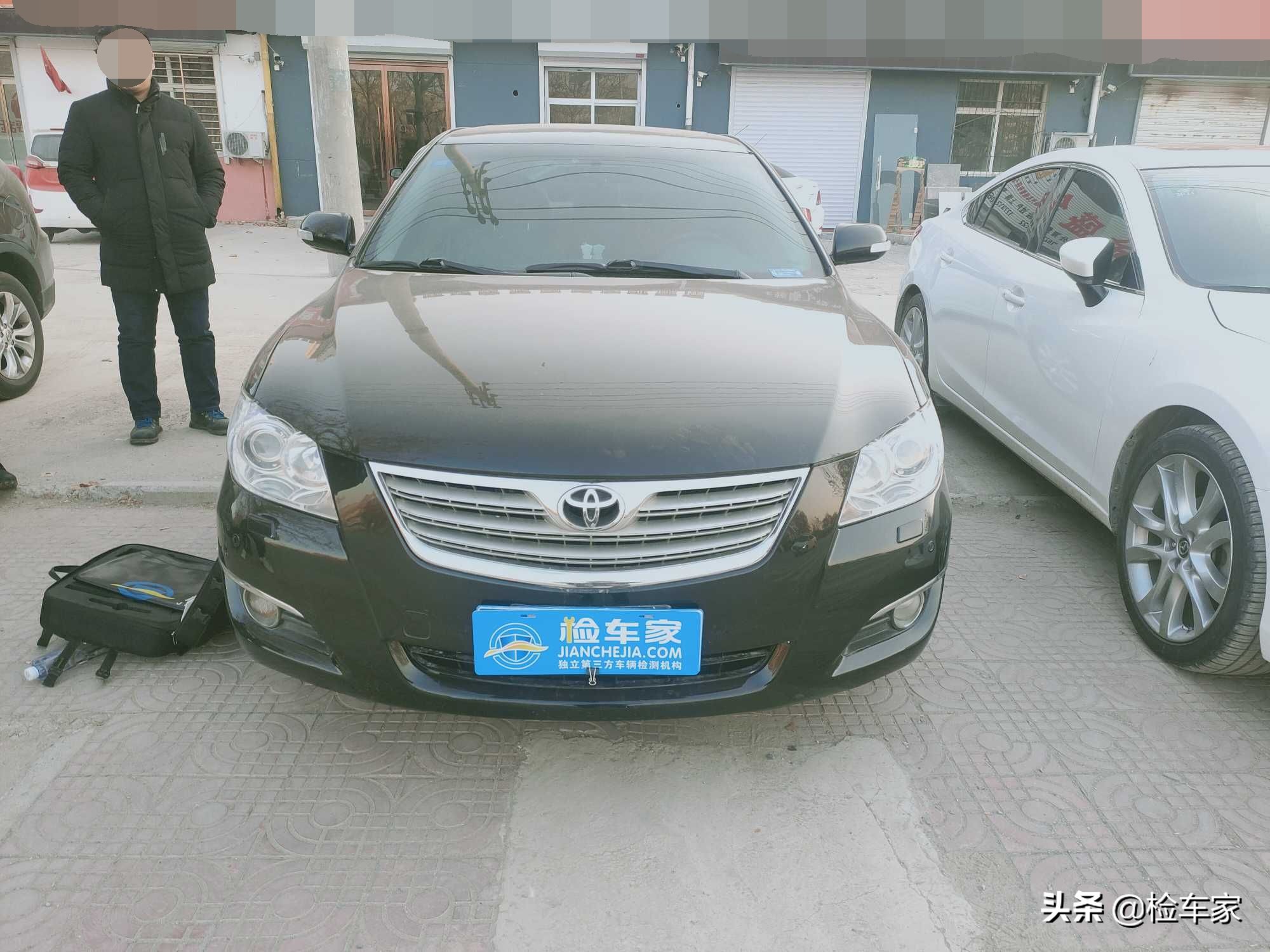 三年开了11万公里的丰田凯美瑞要价4万，打开维保记录买主无语