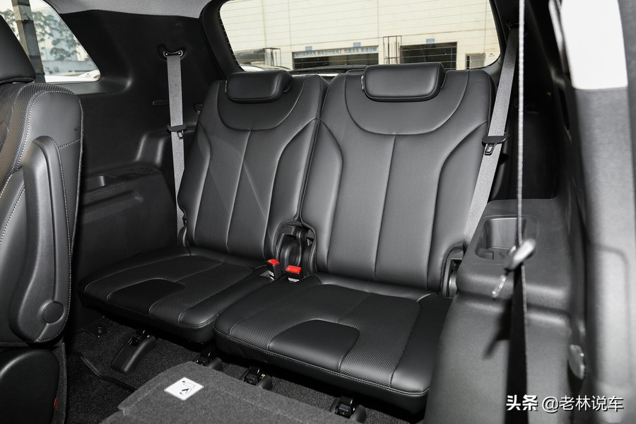 中型SUV胜达“跳水”，最高降5万，这价格不考虑汉兰达