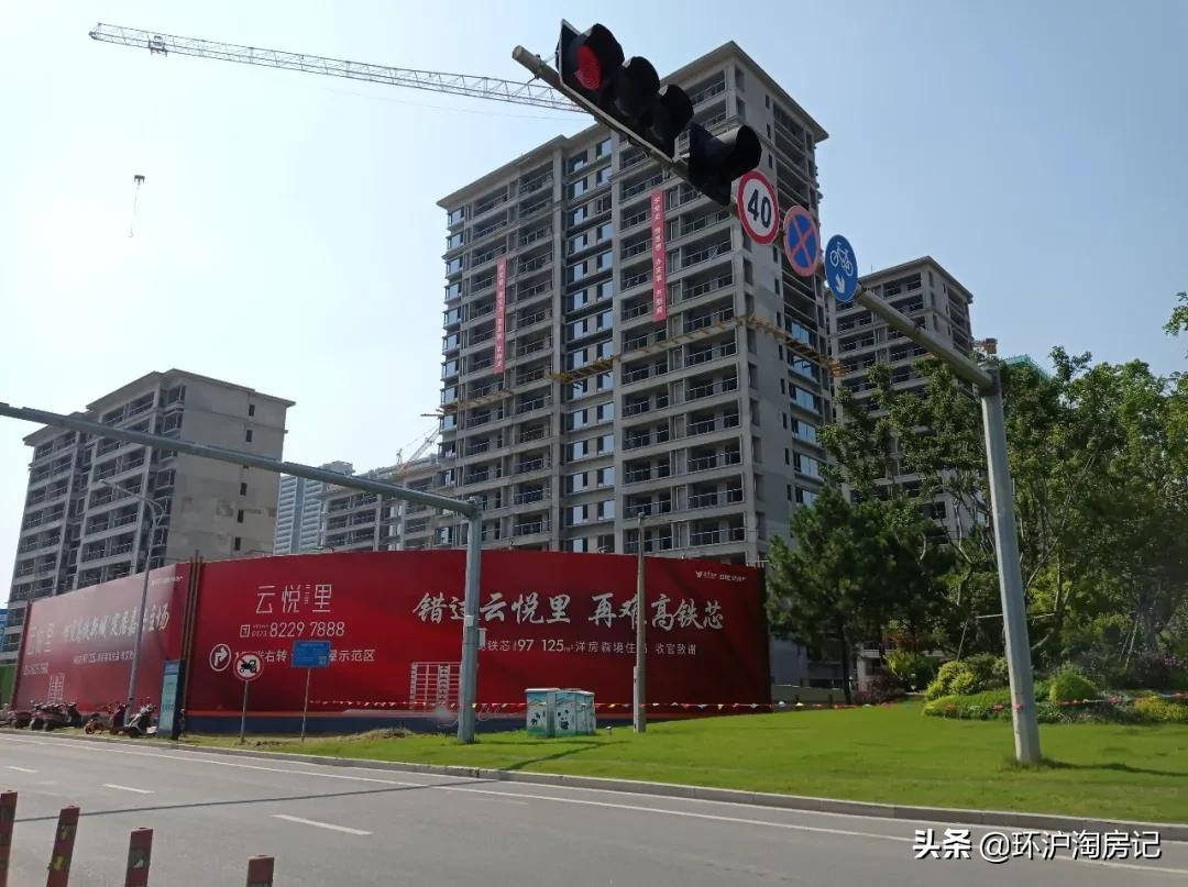 一房绑两车位，全城还抢不到！嘉兴楼市闹房荒的背后