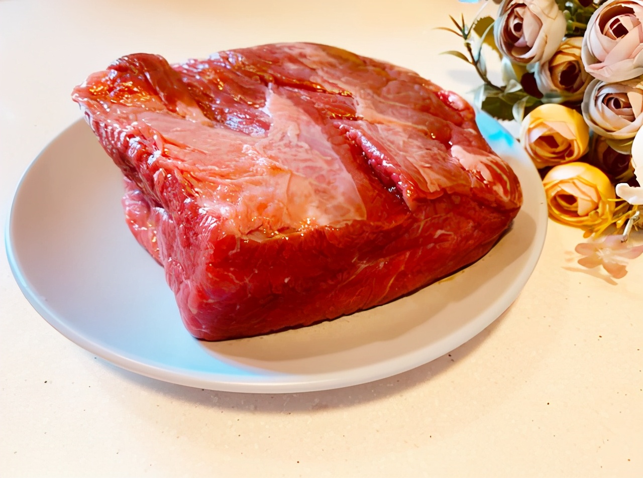 红烧牛肉怎么做才好吃？掌握这关键5步，牛肉鲜香软烂，无腥味