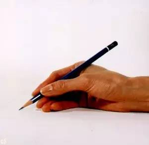 如何让孩子写出一手漂亮的字？正确的握笔姿势写字是关键