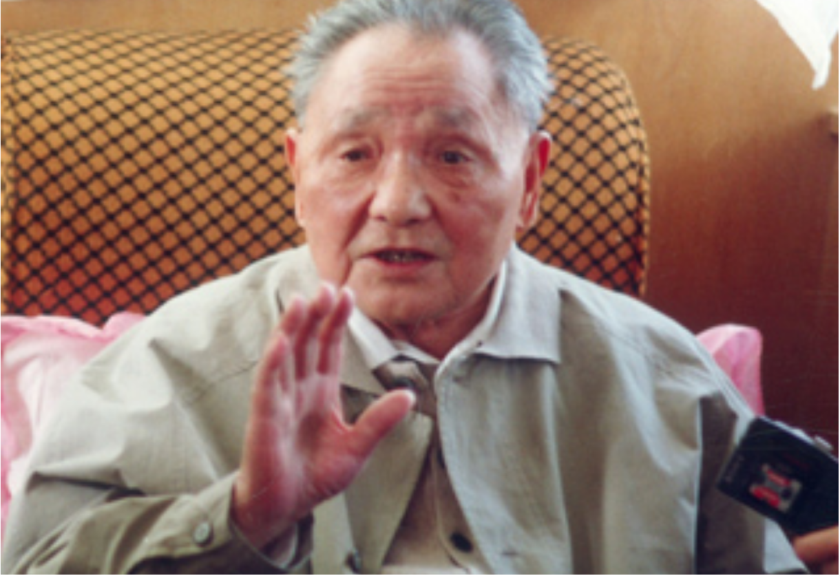 1991年苏联解体后，中国看上去危机四伏，我国是如何挺过来的？