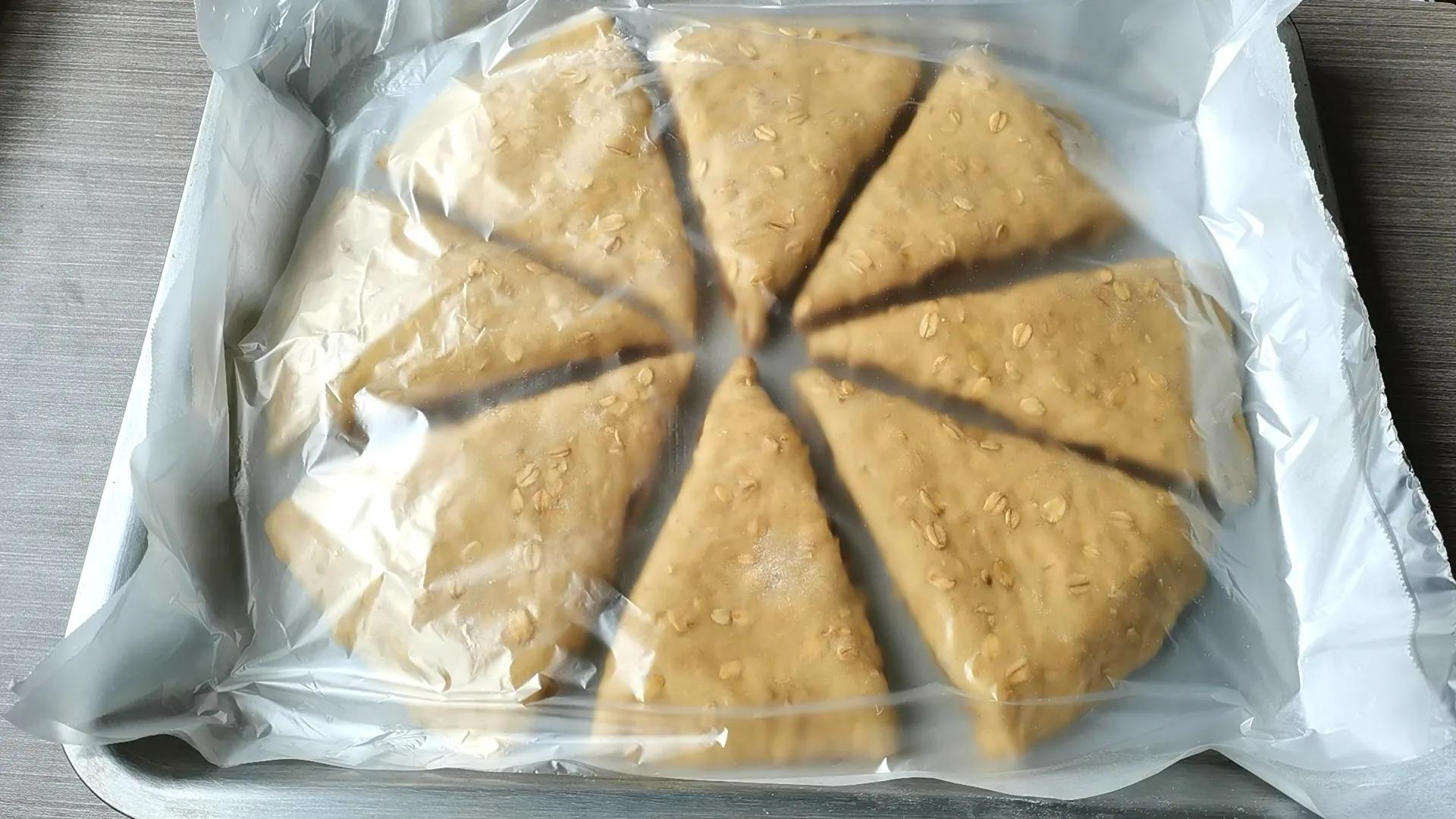 懶人版的燕麥豆沙麵包,不用揉出手套膜,一次醒面,一樣香甜鬆軟