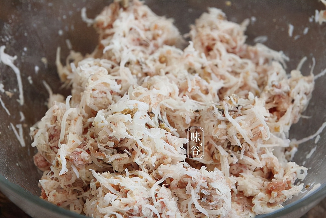 入冬后要多吃这菜，上锅一蒸就能吃，清淡爽口又开胃，孩子吃得香