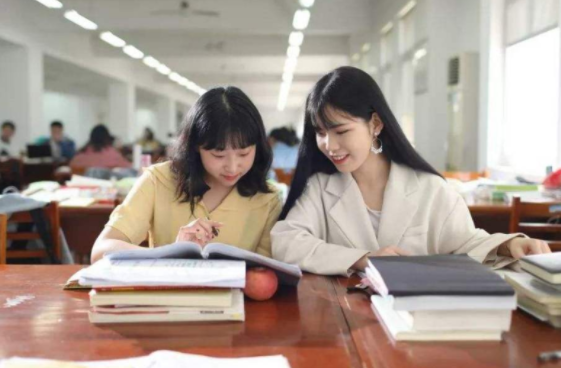 大學生入黨的“硬性條件”有哪些？符合才能參選，盡量在大一申請