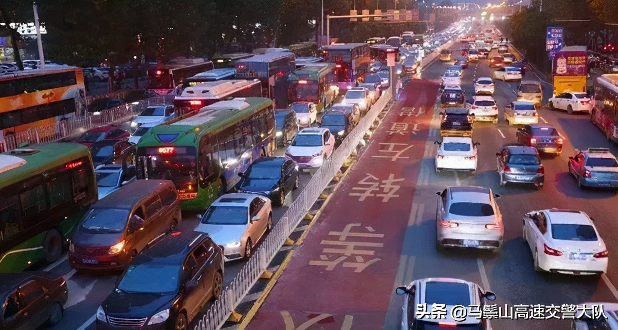 做到这两点，在车道上“逆行”也不会被罚款扣分，你了解吗？