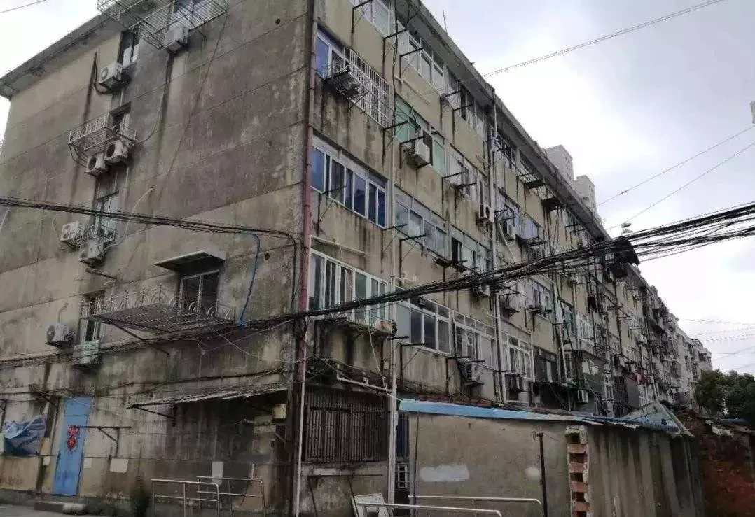 鹤壁发生一起电动车飞线充电起火事故