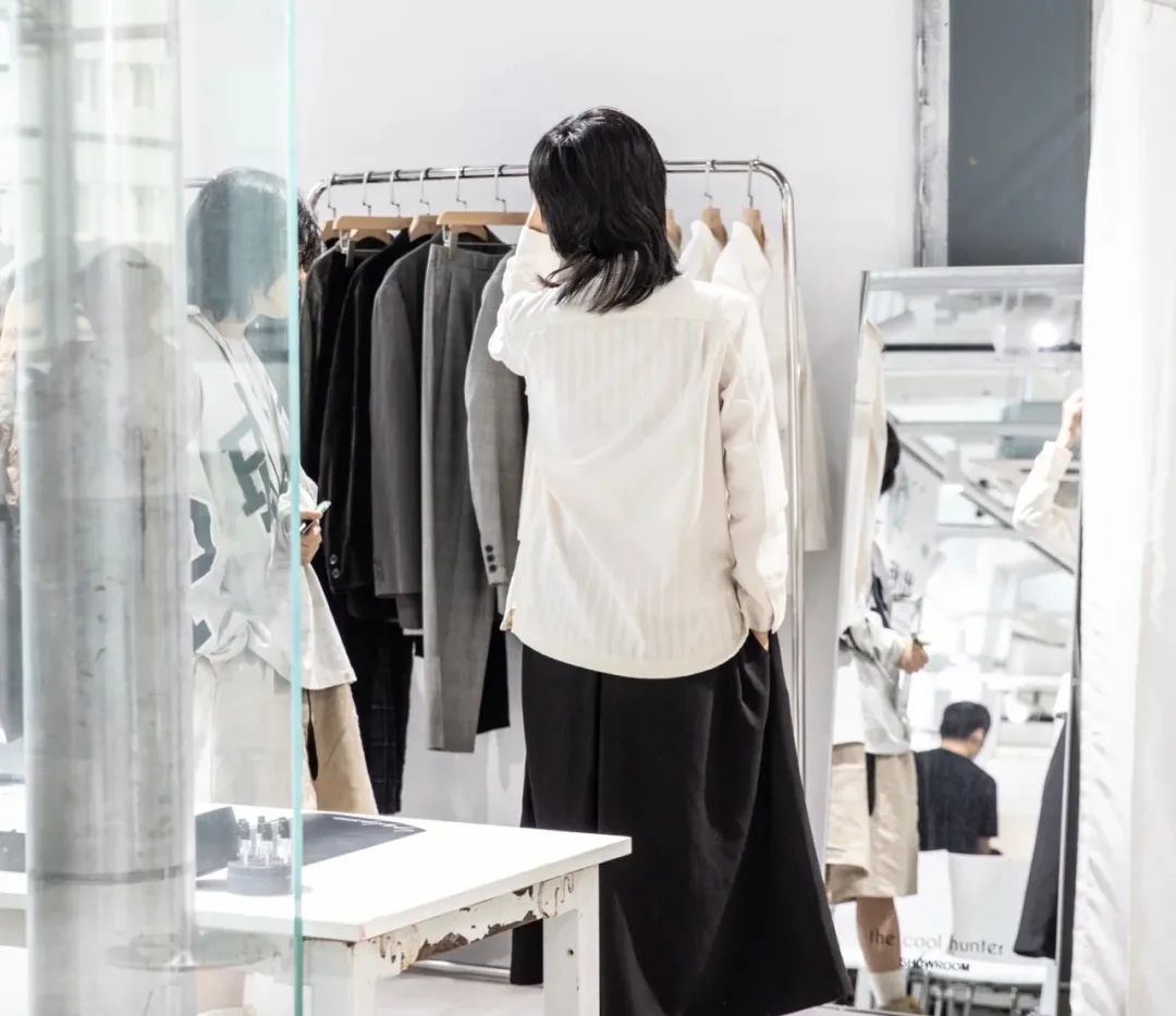 The warehouse by 时堂（成都店）推出“出柜”二手市集活动
