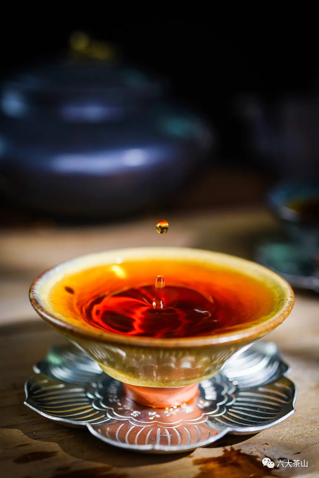 云茶六山贡饼|拥有情怀的经典复刻,带您领略时隔16年的滋味