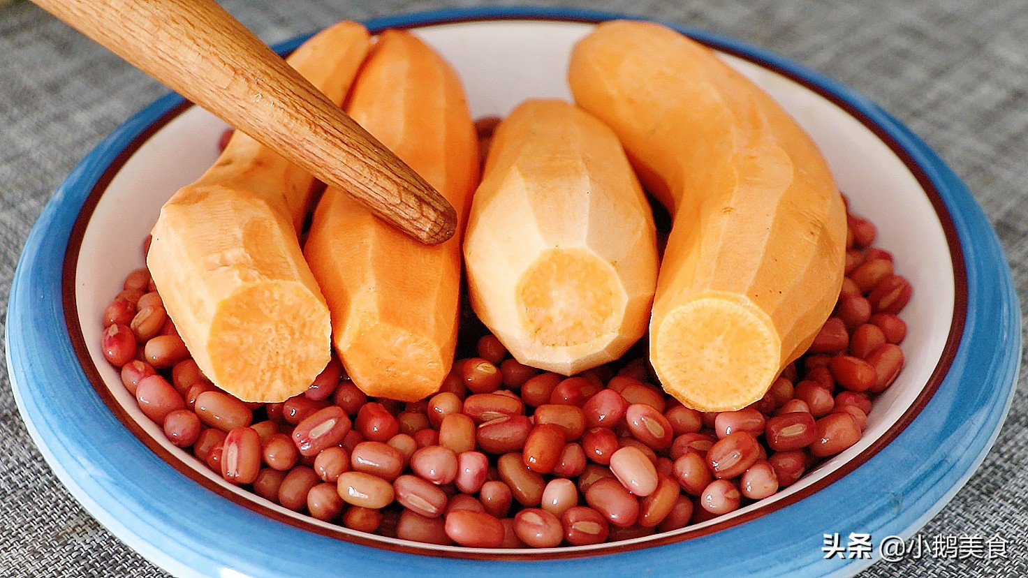 红豆加红薯这样做，实在太好吃了，孩子3天2头点名做，上桌就扫光