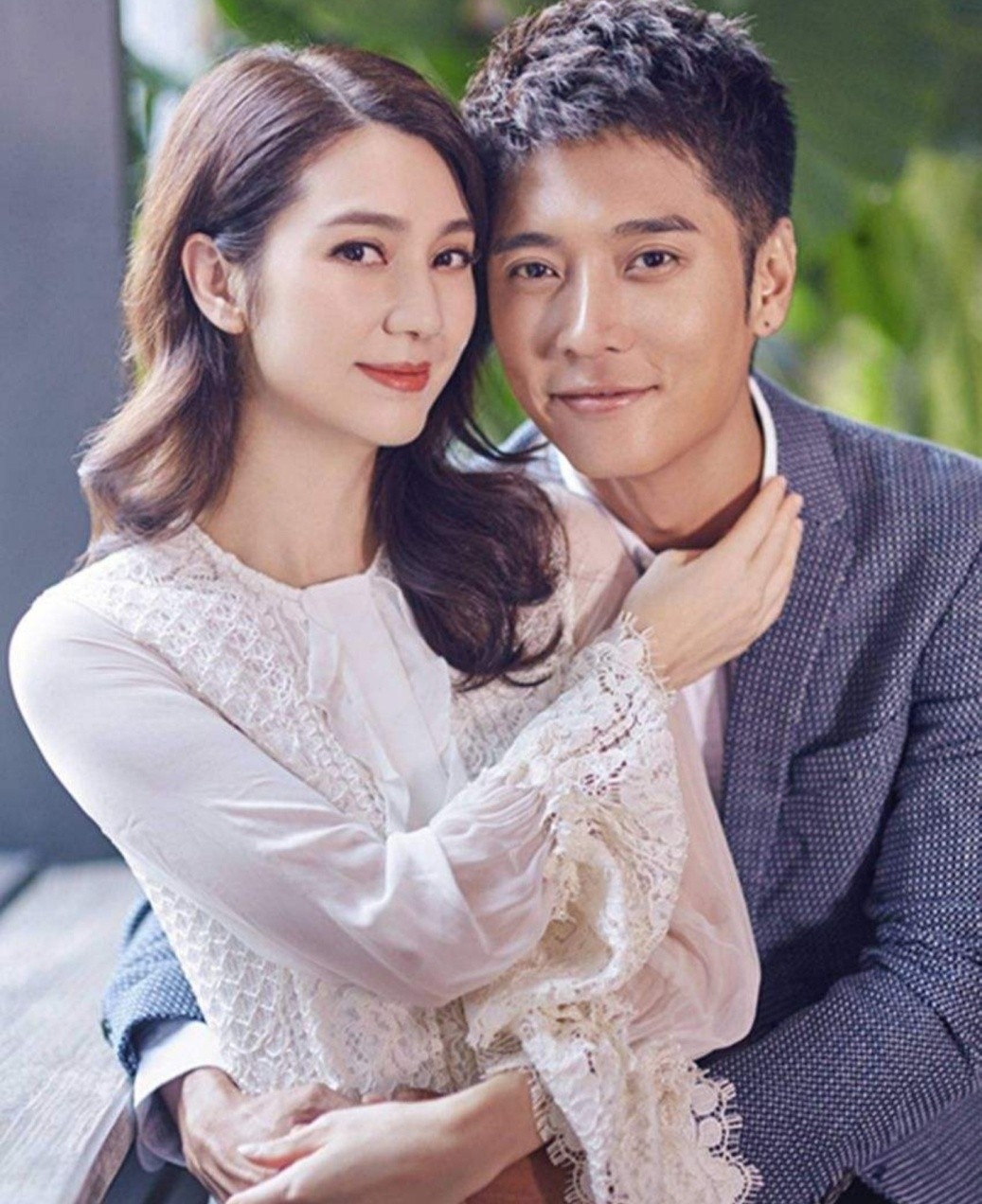 感情稳定！洪欣张丹峰罕同框带女儿出游，7岁女儿身高达妈妈肩膀