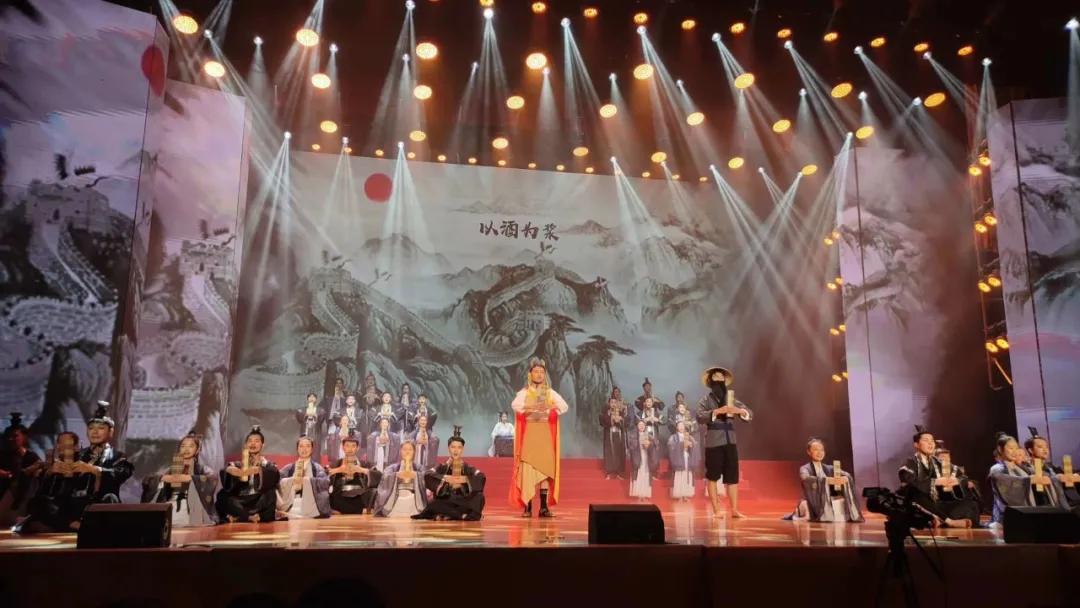 云南中医药大学喜迎60华诞