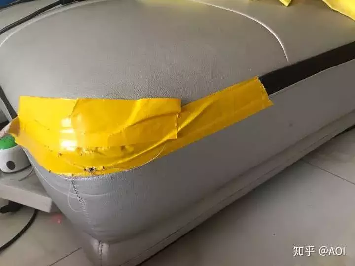 网友哭了:抓破沙发、抓坏窗帘,猫咪为什么那么喜欢到处磨爪子?