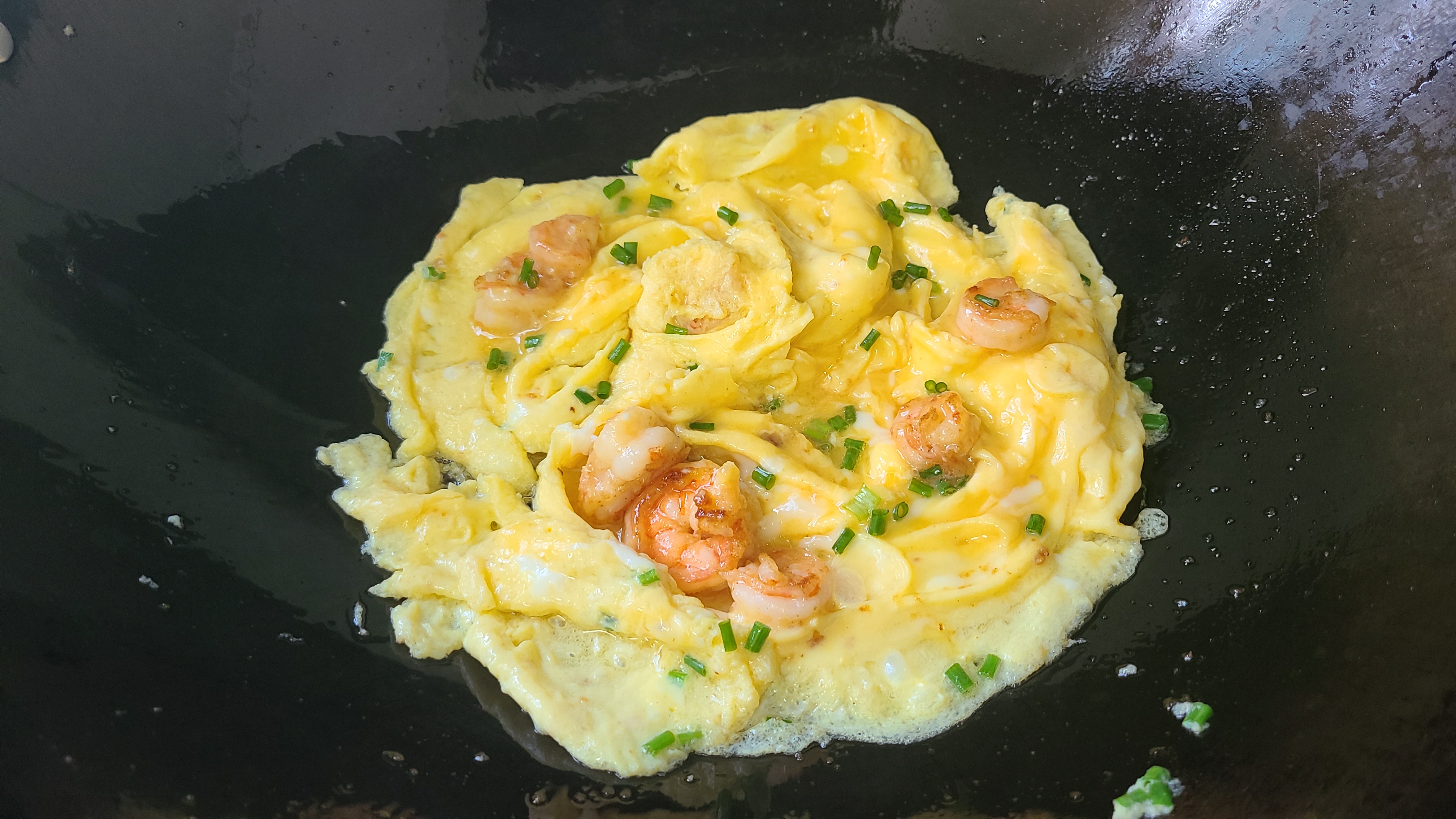 虾仁滑蛋，教你这个广东做法，嫩滑美味，每次做都很好吃