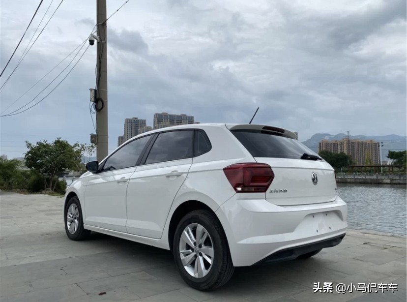 对飞度有点失望，最终选择大众POLO，自动挡低配落地9.8万