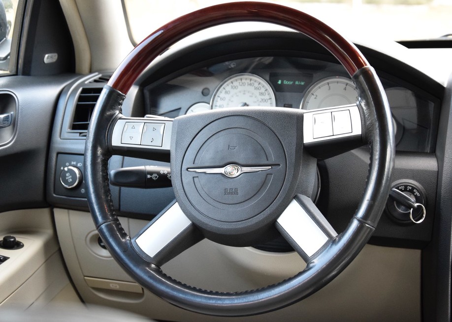 复古、肌肉、典雅——克莱斯勒300C