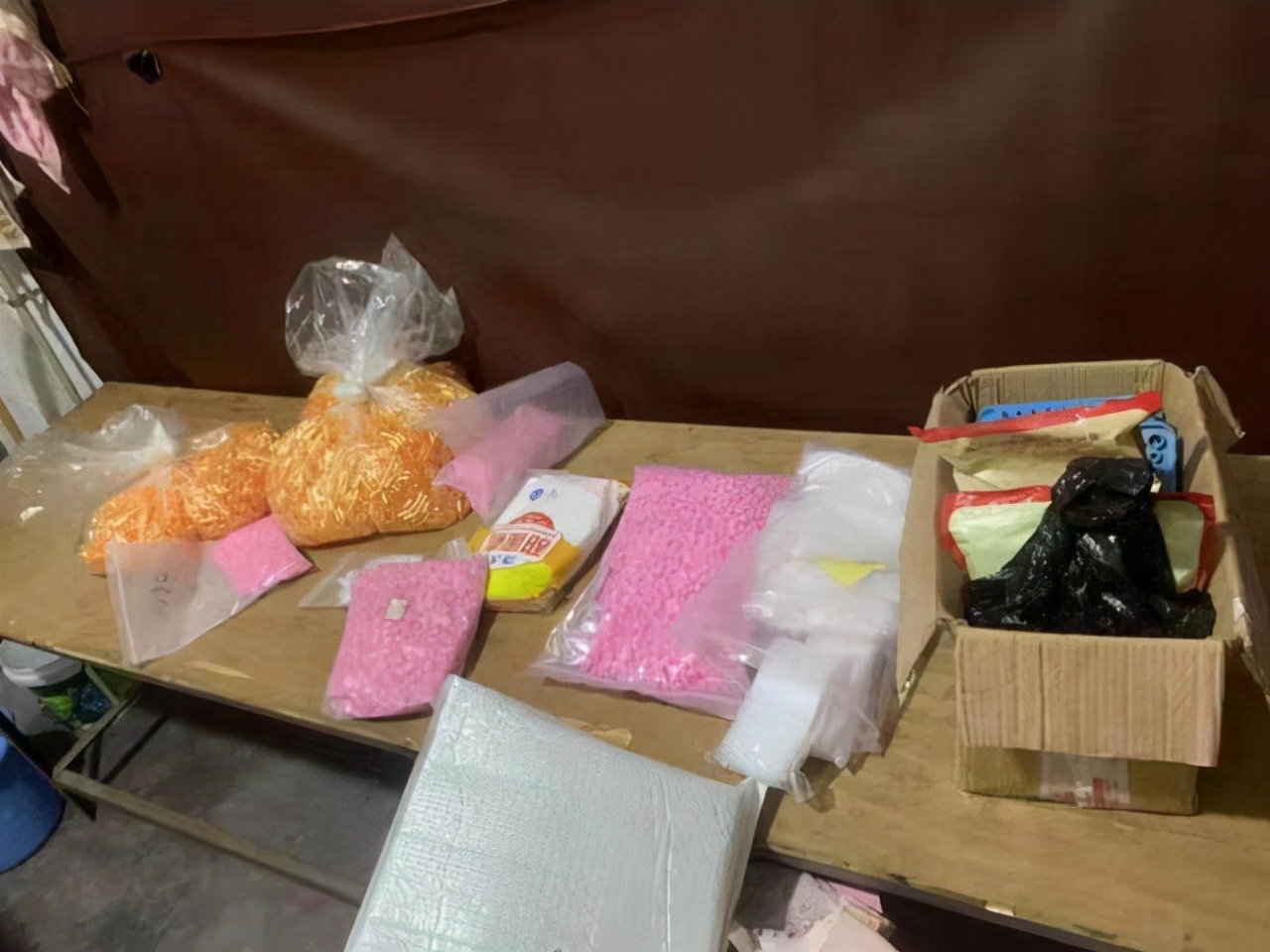 再次入狱！郭美美销售有毒有害食品一审获刑2年半，69元一粒减肥药的成本仅8毛