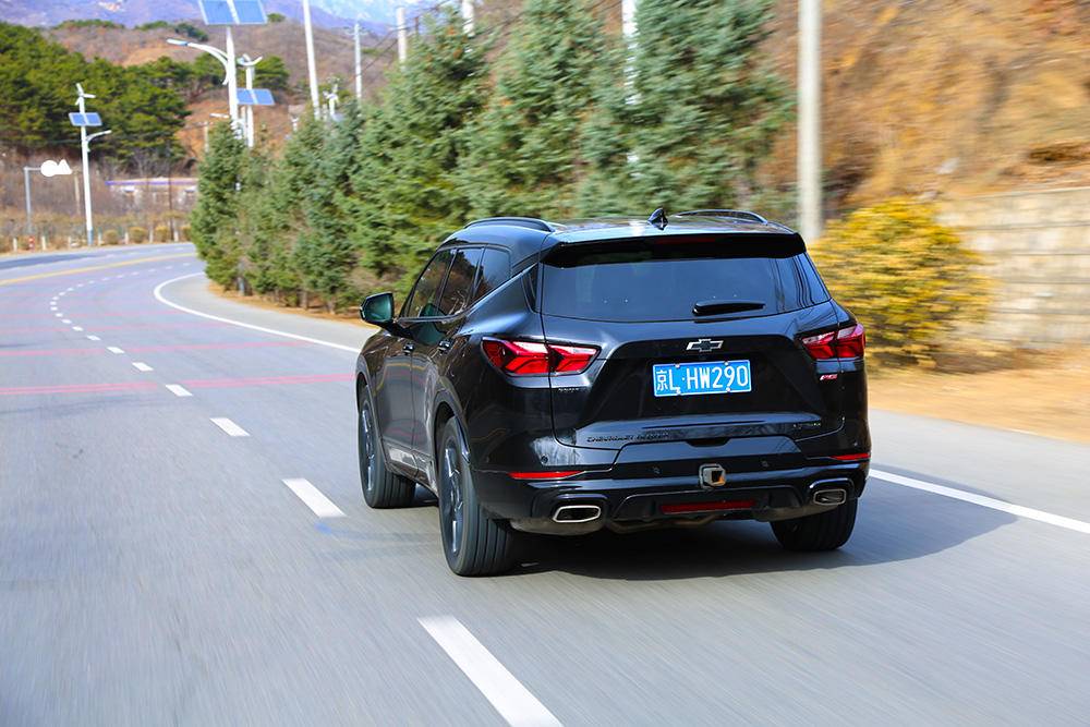 家用大七座也能很年轻，试驾雪佛兰开拓者RS