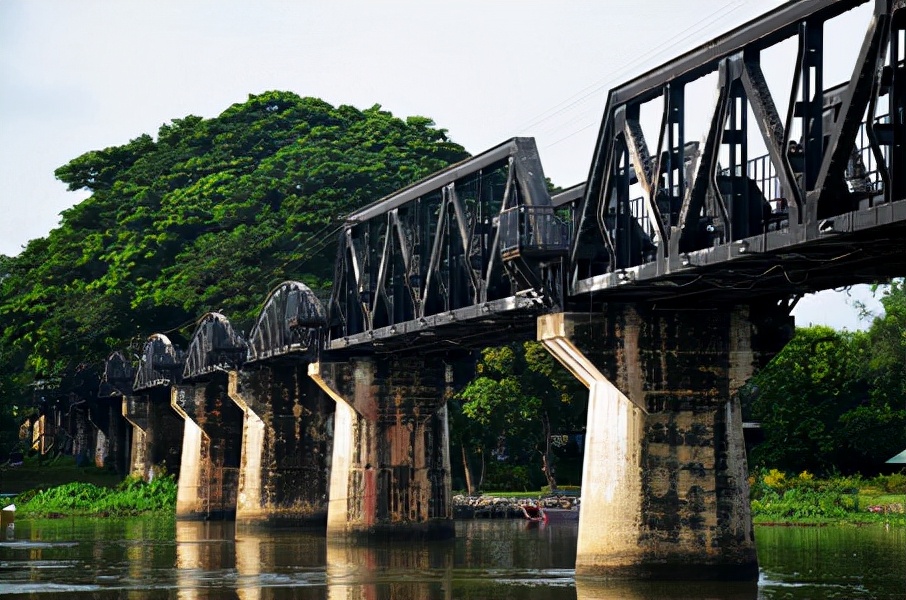 桂河大橋 泰國知名的曆史景點 被稱曼谷後花園 天天看點