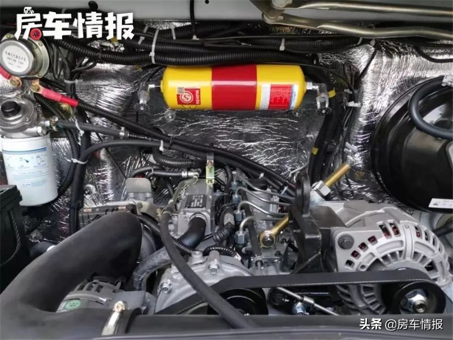 20万出头国六校车底盘房车安全可靠，超大空间3张床，C2本能开