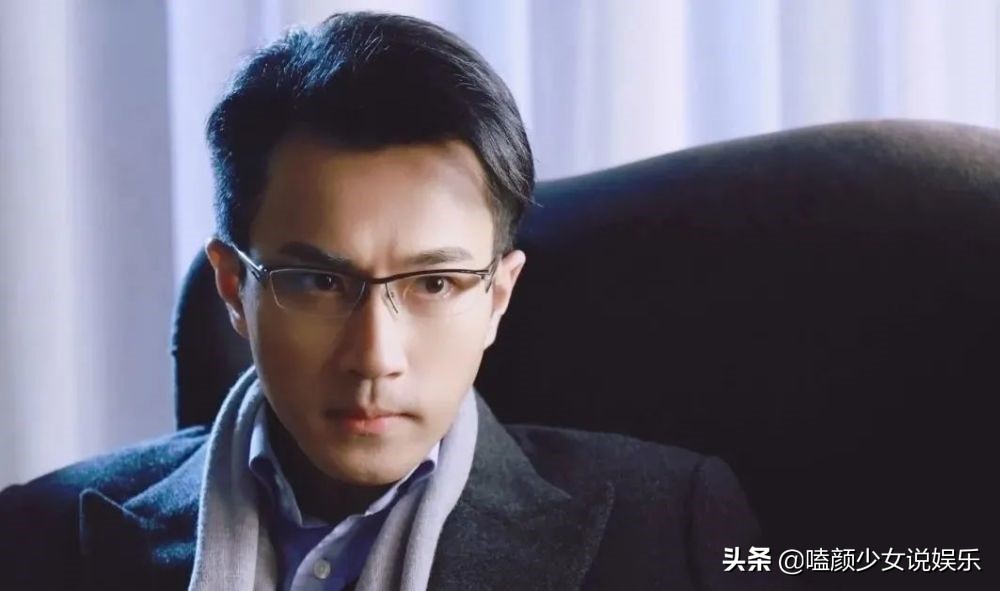 眼镜杀也挑人！这11位男星，有人戴上气质飙升，有人秒变七老八十