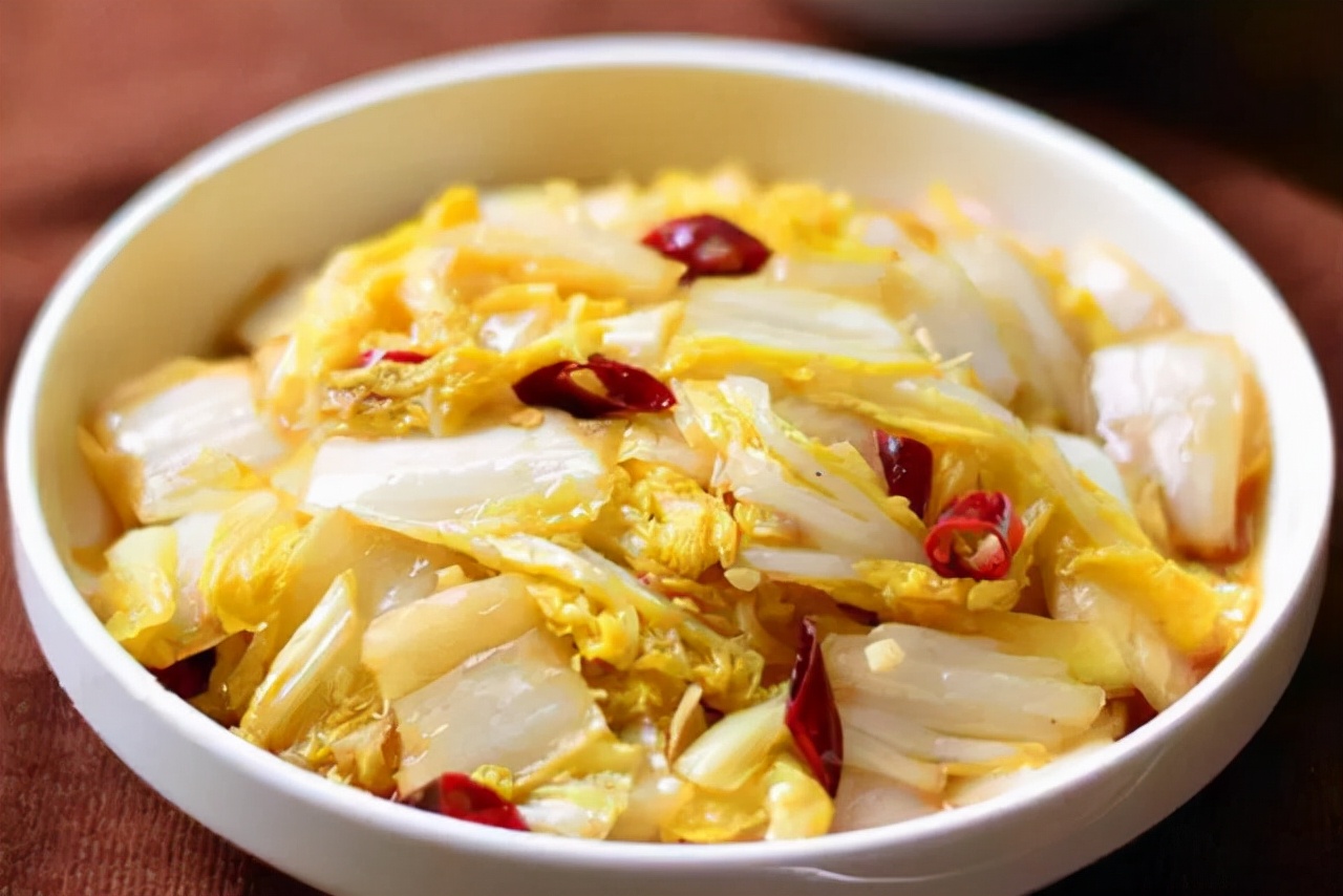 炒醋溜白菜，先放醋還是先炒白菜？大廚分享正確做法，看完明白了