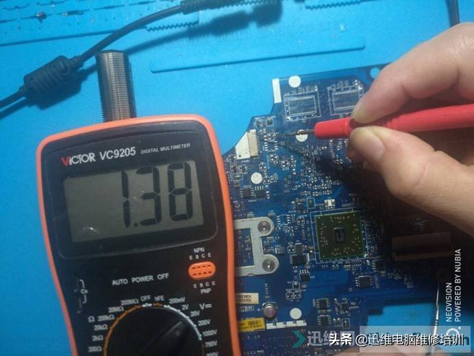 联想g475笔记本开机异常,时开时不开,掉电通病小伙教你这样解决