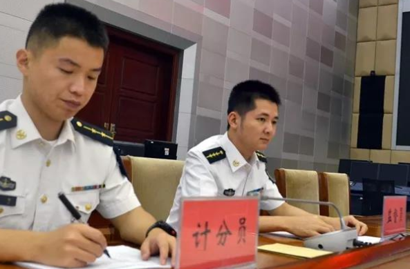 军队文职招聘遇冷，月薪超9000元也少有人报名，究竟是什么原因