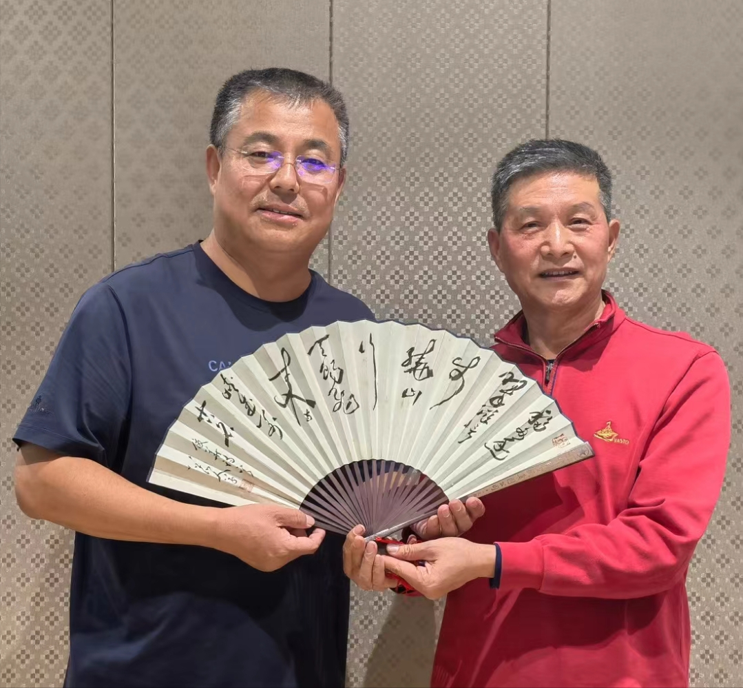 为王西胜先生书扇小记