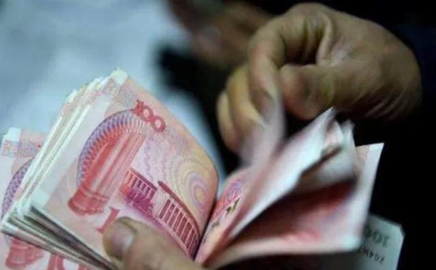 有10萬現金，存支付寶一天利息才7塊錢，存哪里比較高？