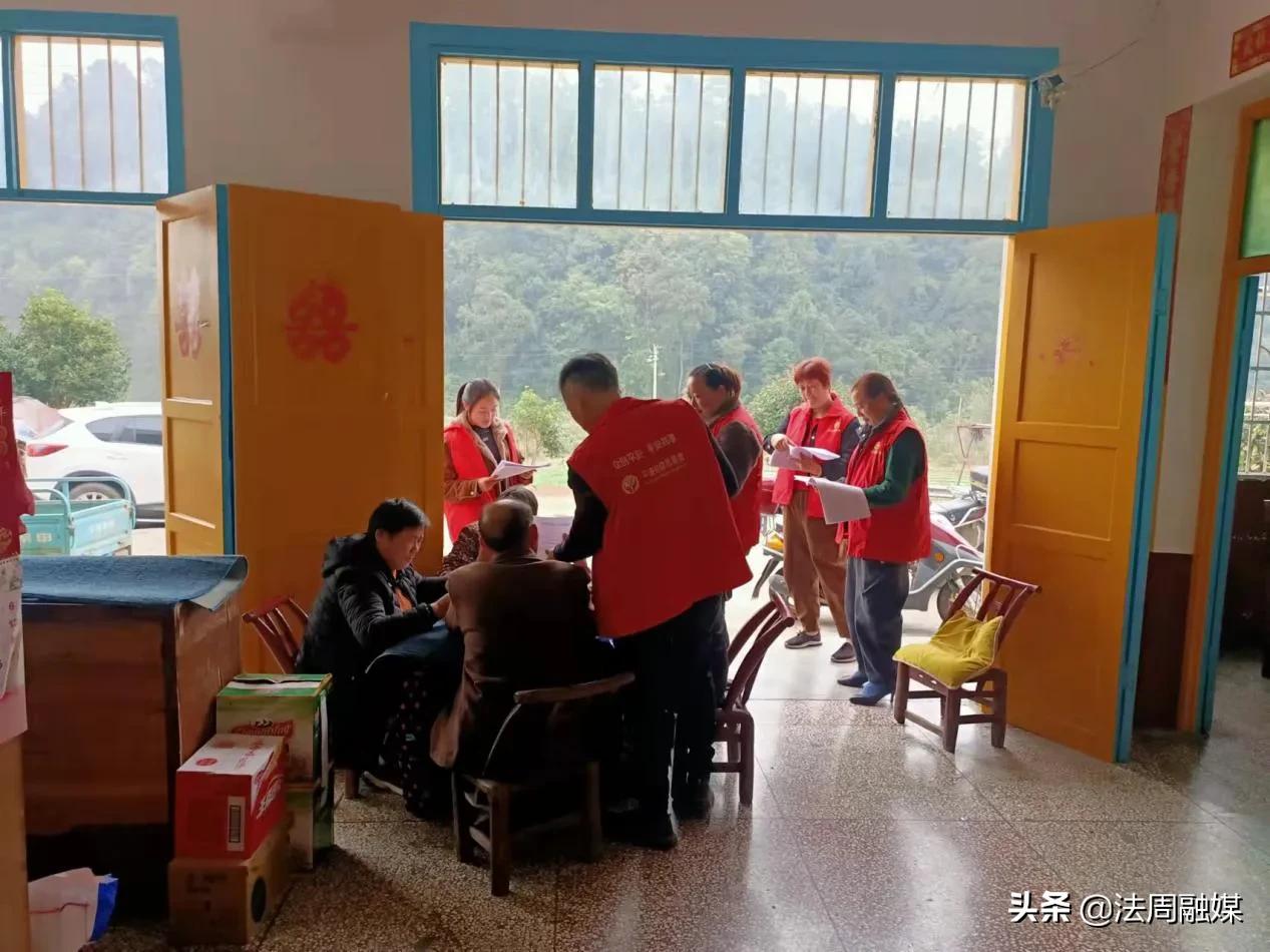 澧县码头铺镇妇联：美家美妇新时尚 垃圾分类巾帼行