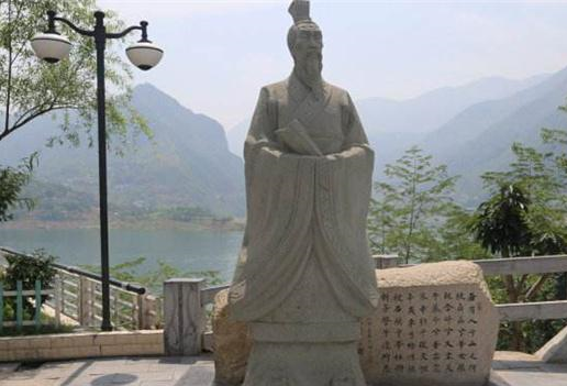 《离骚》：中国古代文学史中唯一的长篇政治抒情诗，全诗373句