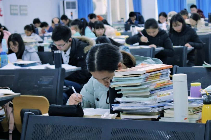 2022年考研时间安排公布，考生需密切关注具体考试日程。