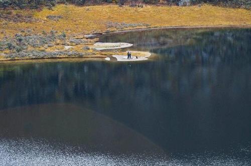 四川九龙猎塔湖水怪未解的谜团：水下三米长庞大怪兽真的存在吗？？